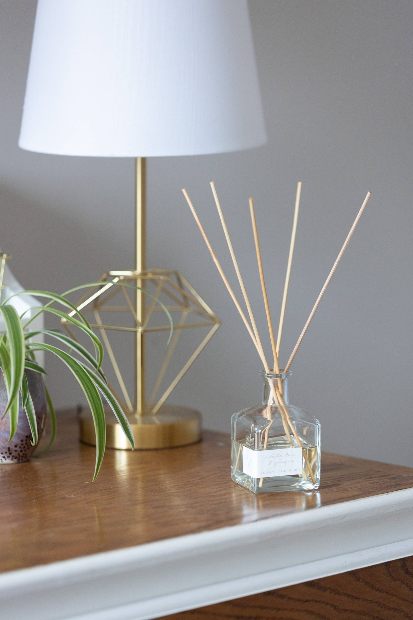 Reed diffuser WHITE TEA & GINGER