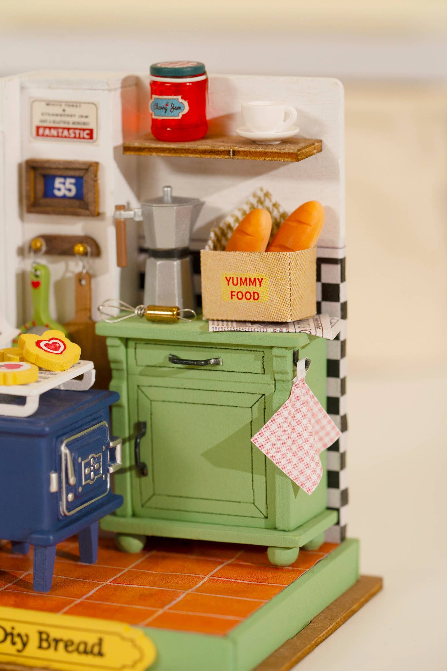 DIY Miniature House Kit: Afternoon Baking Time