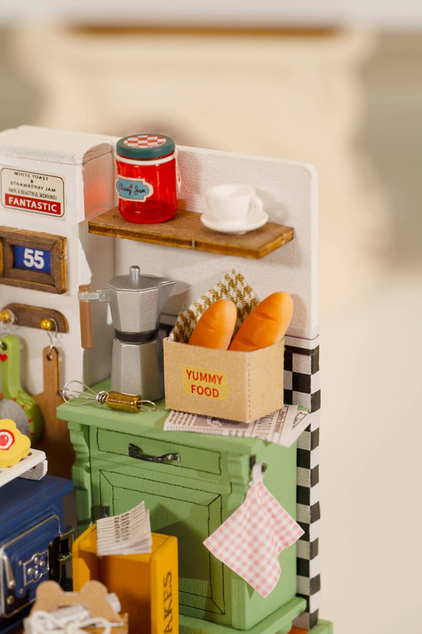 DIY Miniature House Kit: Afternoon Baking Time